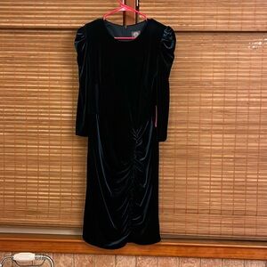 Velvet emerald green Vince Camuto long sleeve gathered sexy mid length dress